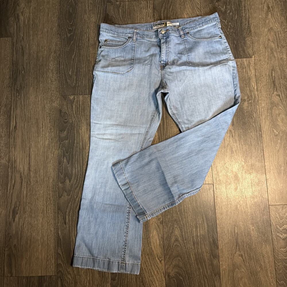 VTG 2000s Old Navy Sz. 20 Y2K Boho Low Rise Flare Jeans Patch Pocket Light Wash
